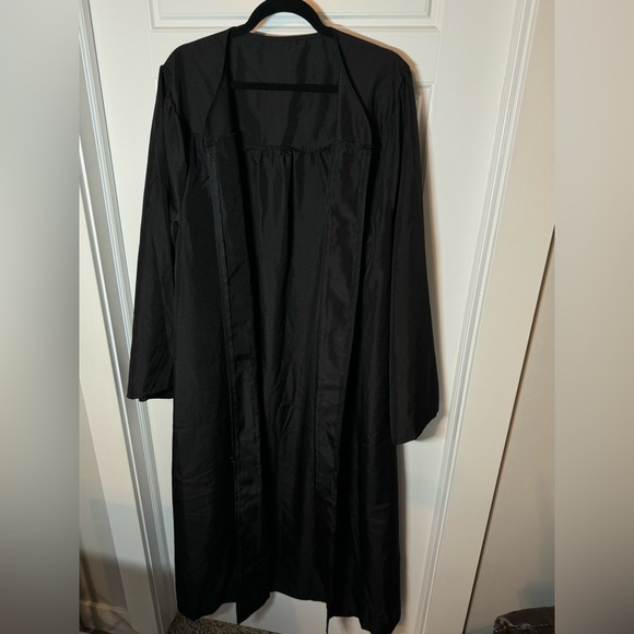 Black Academic Graduation Gown with Zip Front Closure - Picture 2 of 5